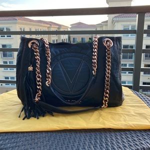 Valentino Luisa 2 Sauvage black leather tote